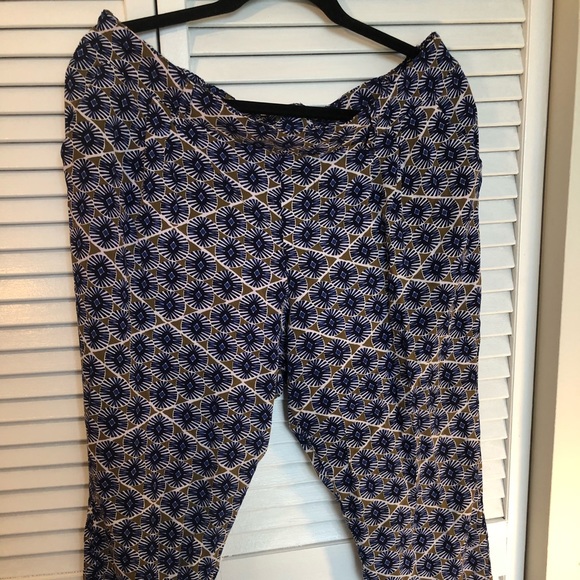 Old Navy Print Pant - Picture 2 of 6